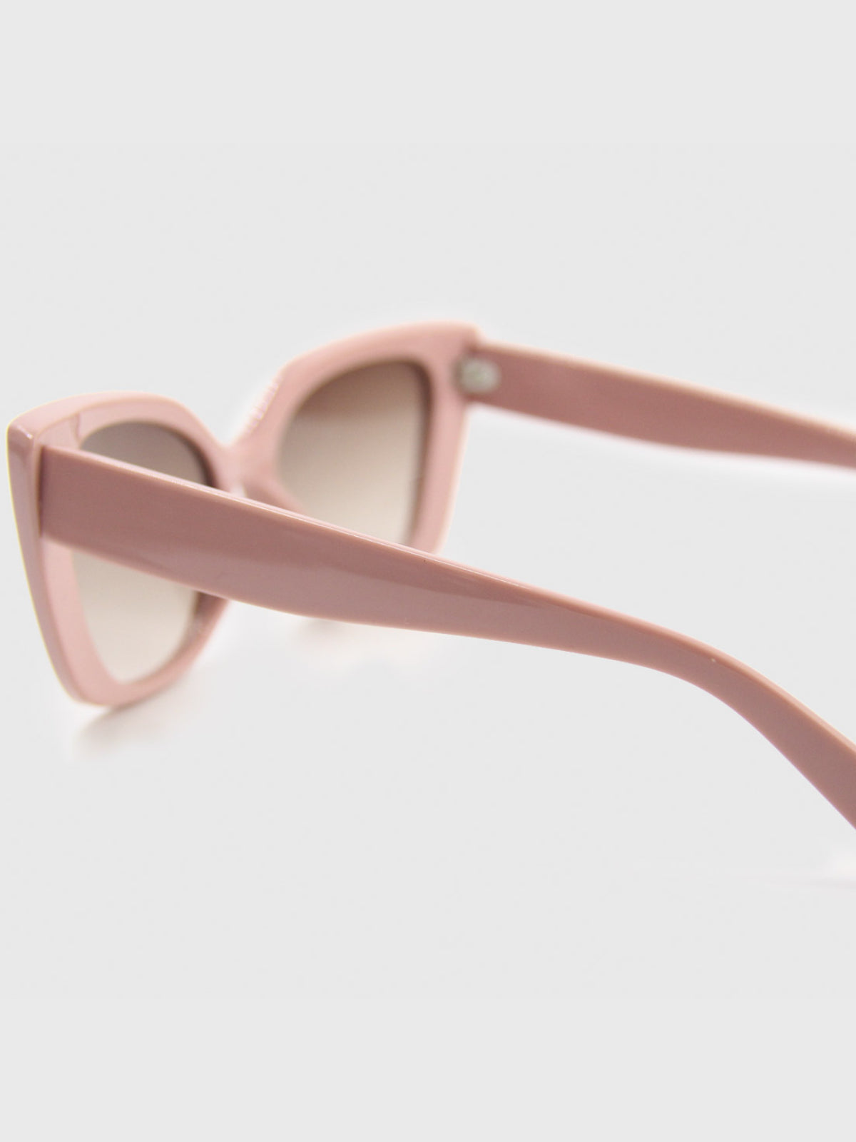 Lentes de Sol – Cat-Eye Rosa Palo