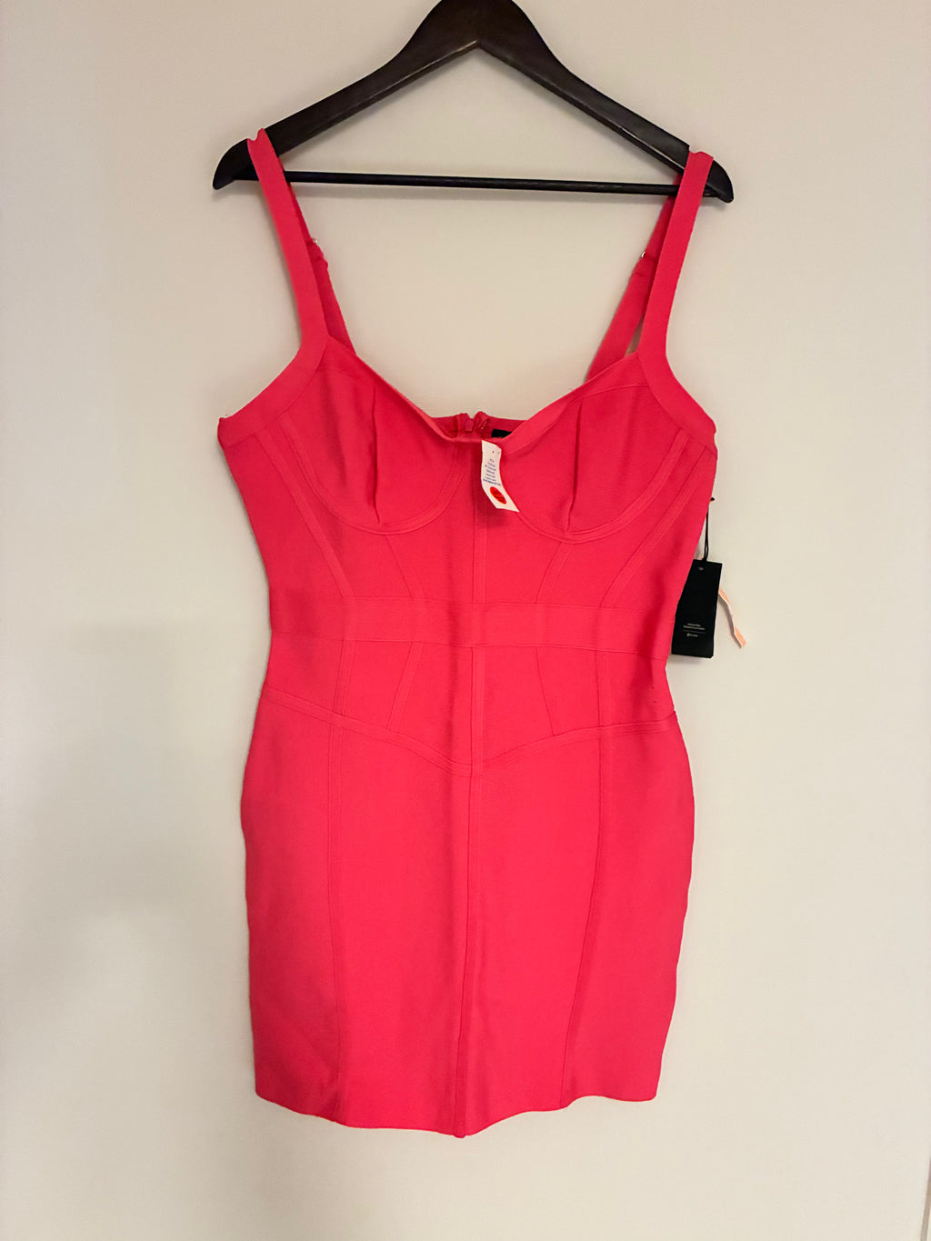 Blusa tipo corset fucsia sin mangas